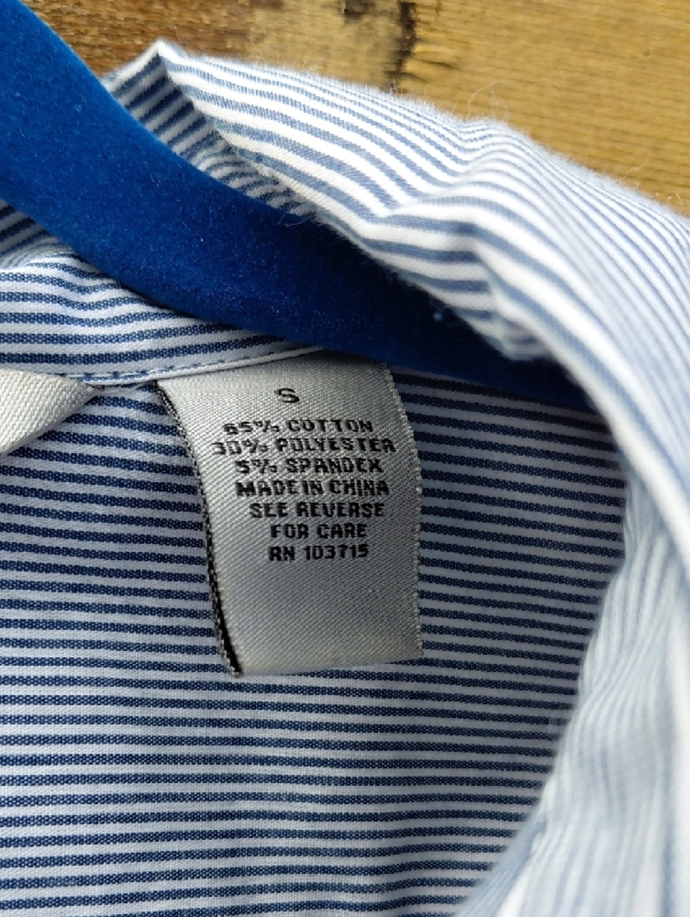 🔴 Signature by Larry Levine Light Blue Pinstripe Pleated Front Tunic - Picture 5 of 6